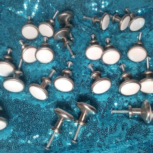 24 Vintage Style Porcelain or Ceramic 1" Drawer Pulls 1" Screws Farmhouse - Picture 8 of 8